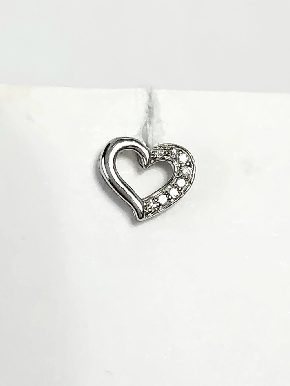 10K Diamond Single Stud  White Gold Heart Earring